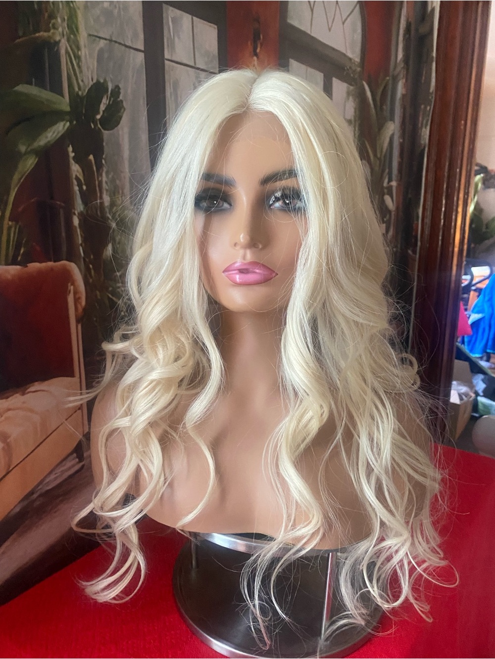 Well miss you Dolly Parton Wavy Lace Front Wig - Platinum Blonde